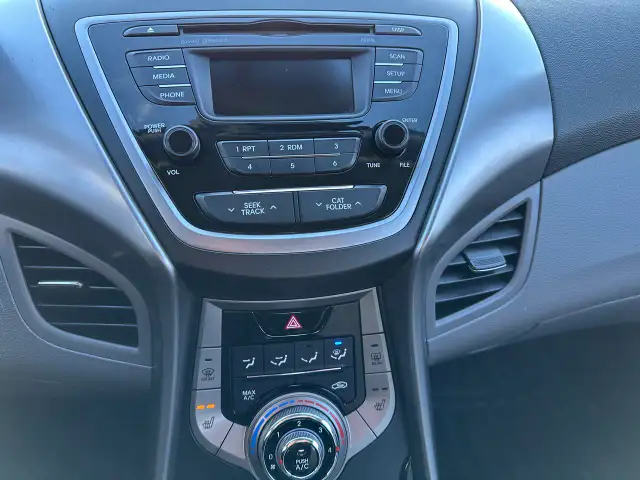 2013 Hyundai Elantra GL, AUTO, 4 CYL, GREAT ON FUEL, WARRANTY, C - Photo 14