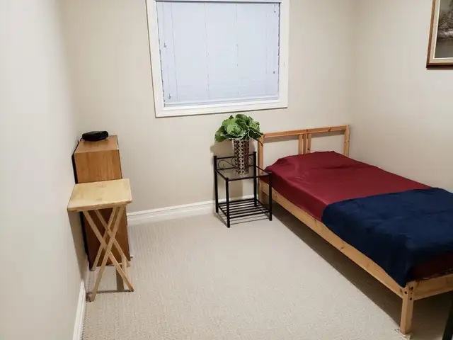 Room For Rent - Photo 4