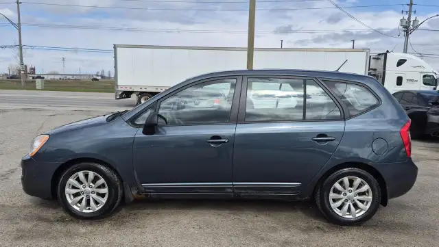 2012 Kia Rondo LX, WELL MAINTAINED, ONLY 101KMS, CERTIFIED - Photo 2