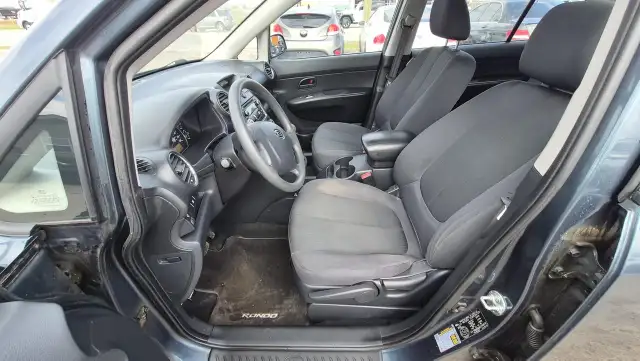 2012 Kia Rondo LX, WELL MAINTAINED, ONLY 101KMS, CERTIFIED - Photo 9