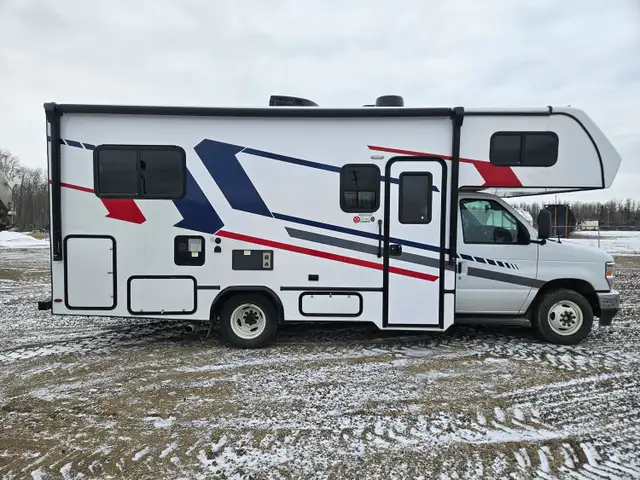 2025 Forest River 23 Ft Class C Motorhome 2350 - Photo 5