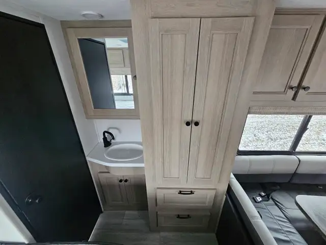2025 Forest River 23 Ft Class C Motorhome 2350 - Photo 18