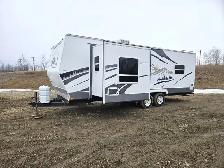 2007 Forrest River T25 25 Ft T/A Travel Trailer Wildwood