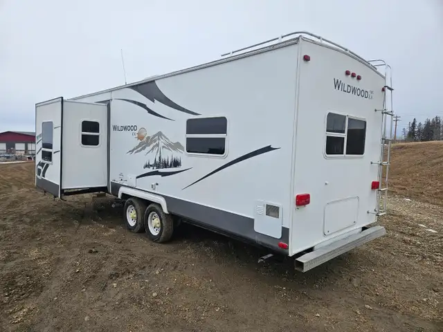 2007 Forrest River T25 25 Ft T/A Travel Trailer Wildwood - Photo 3