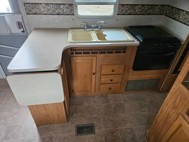 2007 Forrest River T25 25 Ft T/A Travel Trailer Wildwood - Photo 13