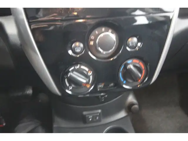 2018 Nissan Versa SV - Photo 24