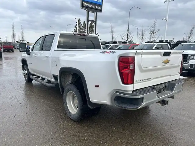2024 Chevrolet Silverado 3500HD LT 6.6L Diesel Dually - Photo 4