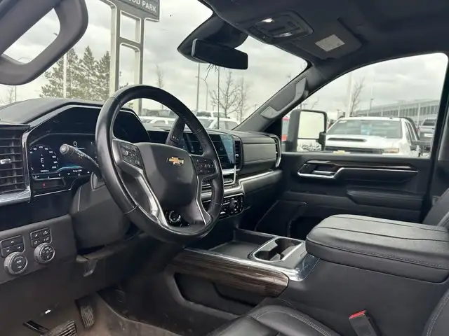 2024 Chevrolet Silverado 3500HD LT 6.6L Diesel Dually - Photo 6