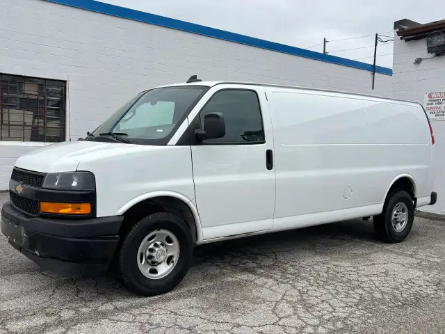 2022 Chevrolet Express Cargo Van RWD 2500 155' 5 PASSENGER