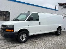 2022 Chevrolet Express Cargo Van RWD 2500 155' 5 PASSENGER