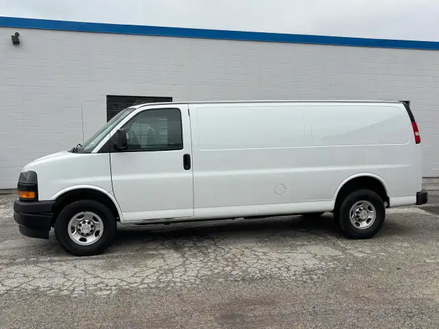 2022 Chevrolet Express Cargo Van RWD 2500 155' 5 PASSENGER - Photo 11