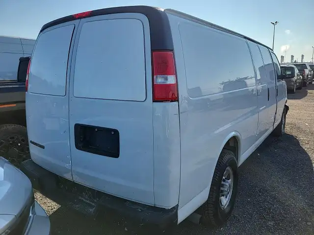2022 Chevrolet Express Cargo Van RWD 2500 155' 5 PASSENGER - Photo 15