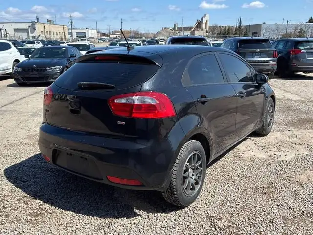 2015 KIA RIO 5-DOOR LX EDITION | LOW KM | ECO SAVER - Photo 3