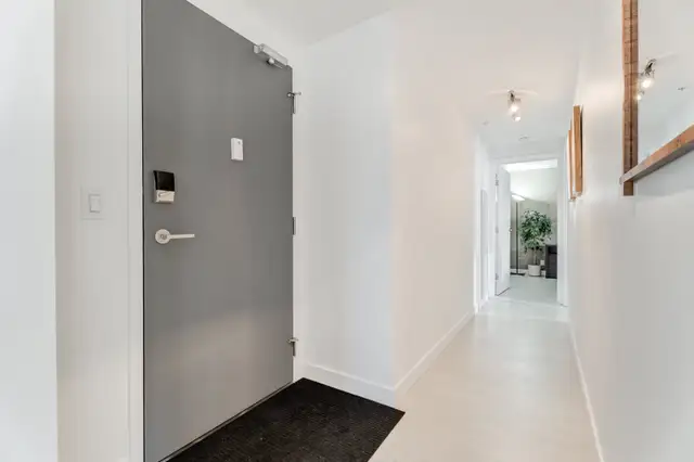 Modern downtown 2 bedroom condo - Parking included - Photo 7