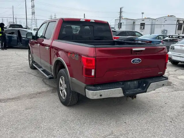 2018 FORD F-150 LARIAT | SUPER CREW 4X4 | CLEAN CARFAX - Photo 4