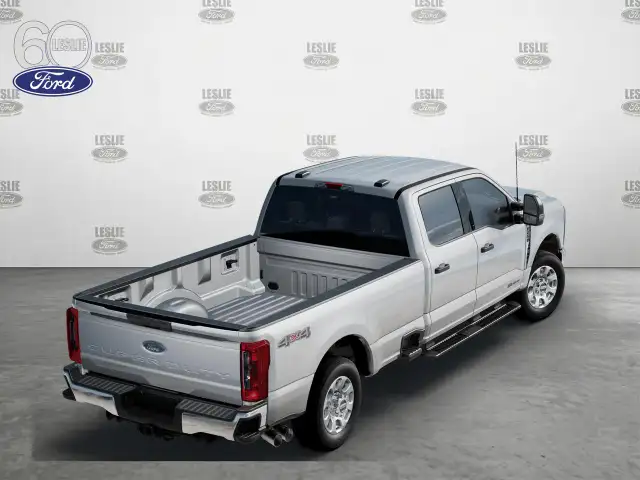 2023 Ford F-250 XLT 4WD Crew Cab 8' Box - Photo 3