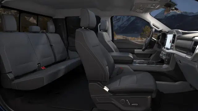 2023 Ford F-150 XLT 4WD SuperCrew 5.5' Box - Photo 6