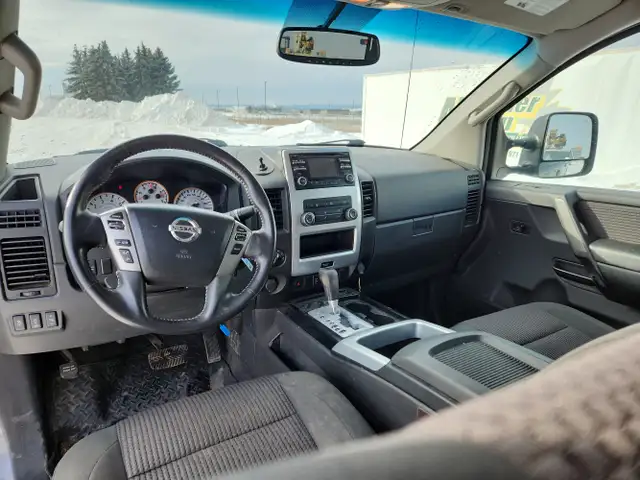 2014 Nissan Titan w/SV Value Truck Package - Photo 18