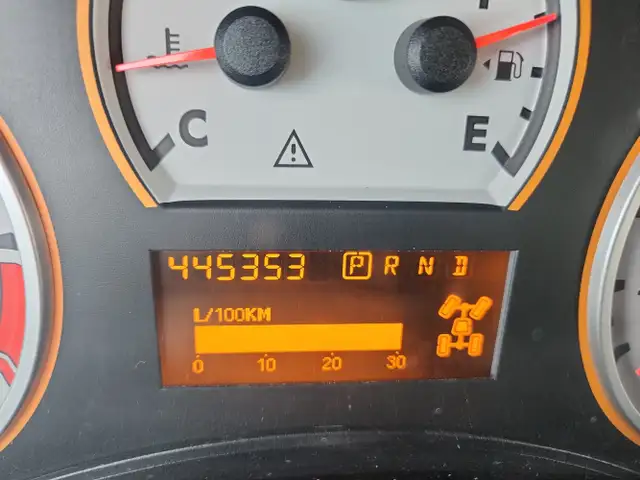 2014 Nissan Titan w/SV Value Truck Package - Photo 25