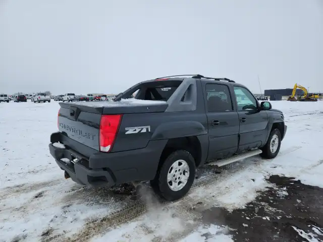 2004 Chevrolet Avalanche - Photo 3