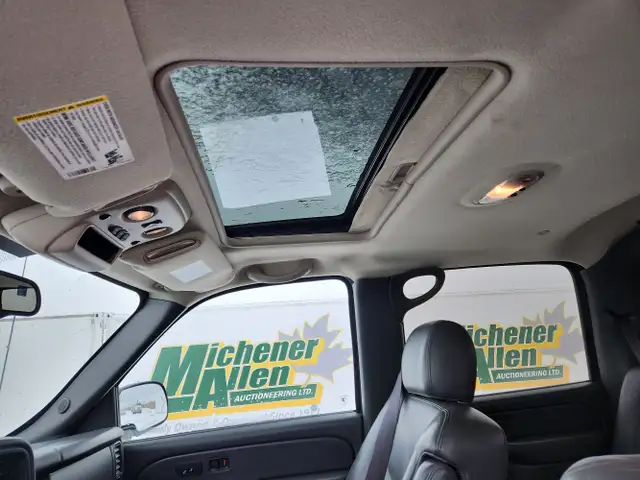 2004 Chevrolet Avalanche - Photo 16