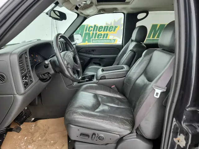 2004 Chevrolet Avalanche - Photo 17