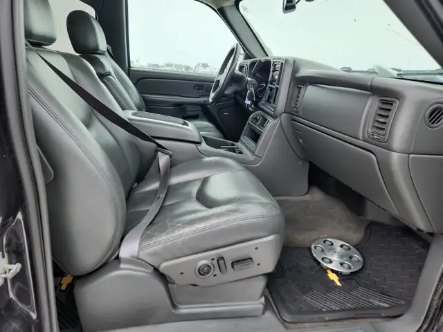 2004 Chevrolet Avalanche - Photo 20