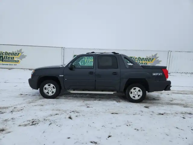 2004 Chevrolet Avalanche - Photo 22