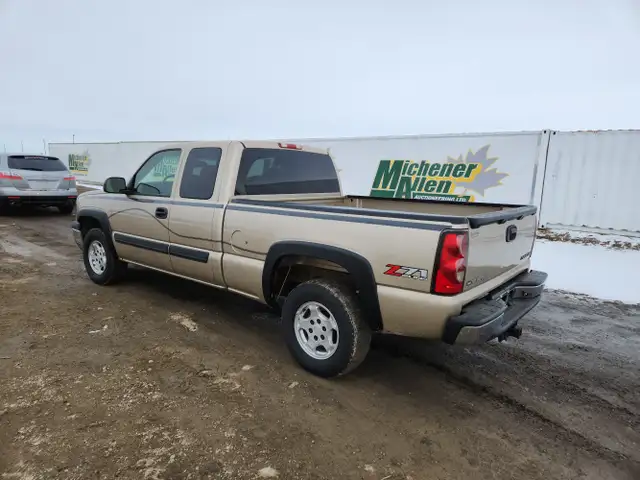 2004 Chevrolet Silverado 1500 - Photo 3