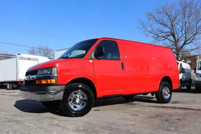 Chevrolet Express Cutaway 2500 CARGO / GARANTIE 1 ANS IMPECCABLE - Photo 3