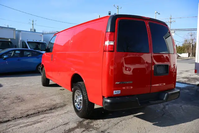 Chevrolet Express Cutaway 2500 CARGO / GARANTIE 1 ANS IMPECCABLE - Photo 9