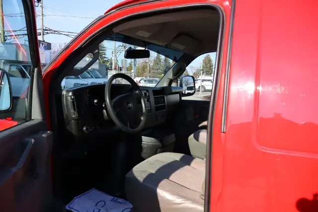 Chevrolet Express Cutaway 2500 CARGO / GARANTIE 1 ANS IMPECCABLE - Photo 20