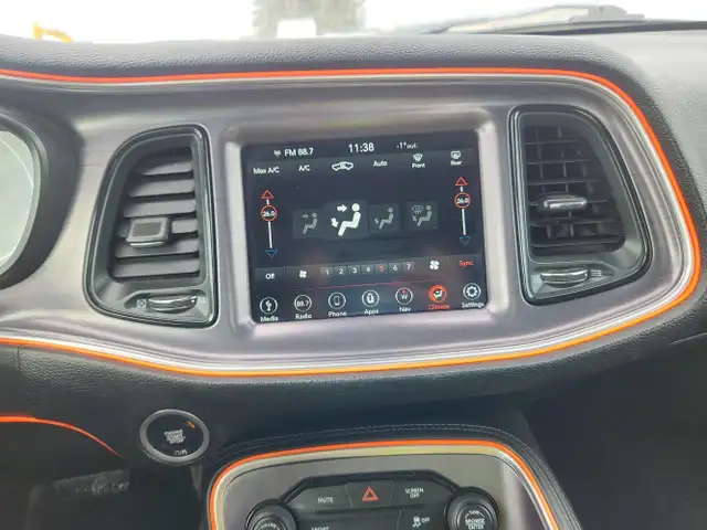 2018 Dodge Challenger - Photo 17