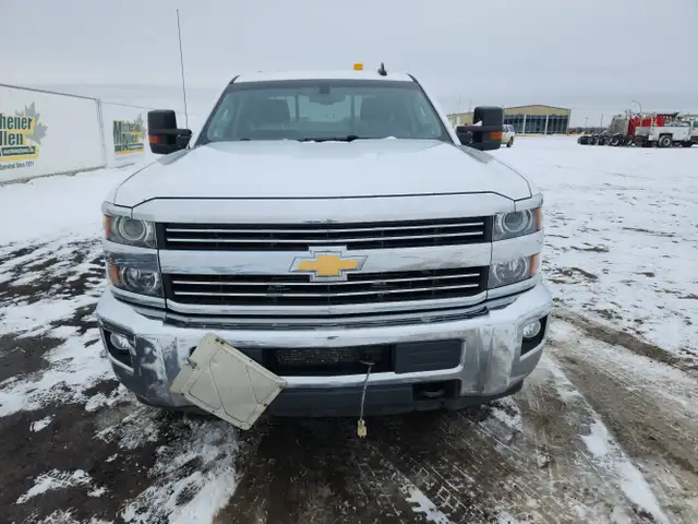2016 Chevrolet Silverado 3500HD - Photo 8