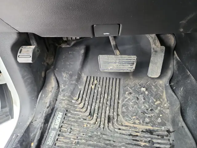 2016 Chevrolet Silverado 3500HD - Photo 17