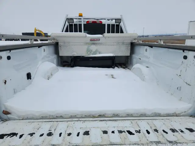 2016 Chevrolet Silverado 3500HD - Photo 21