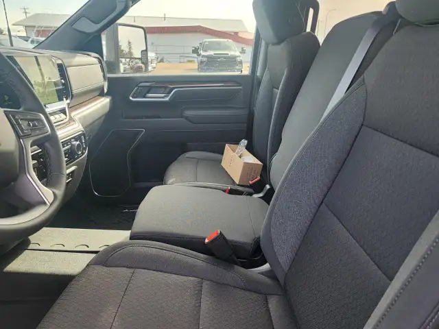 2026 Chevrolet Silverado 3500HD LT 8'0 FOOT BOX | DURAMAX | 5... - Photo 14