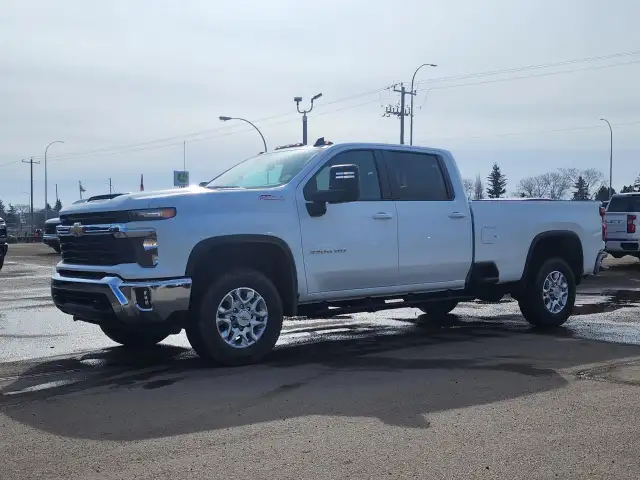2026 Chevrolet Silverado 3500HD LT 8'0 FOOT BOX | DURAMAX | 5... - Photo 2