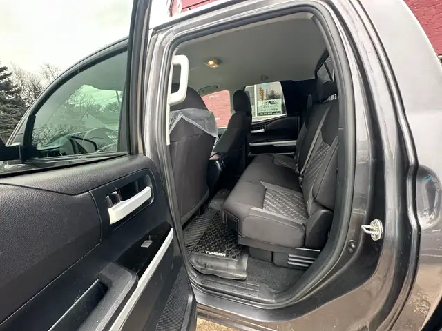 2018 Toyota Tundra SR5 Plus 4x4 NEW SAFETY CLEAN TITLE - Photo 6
