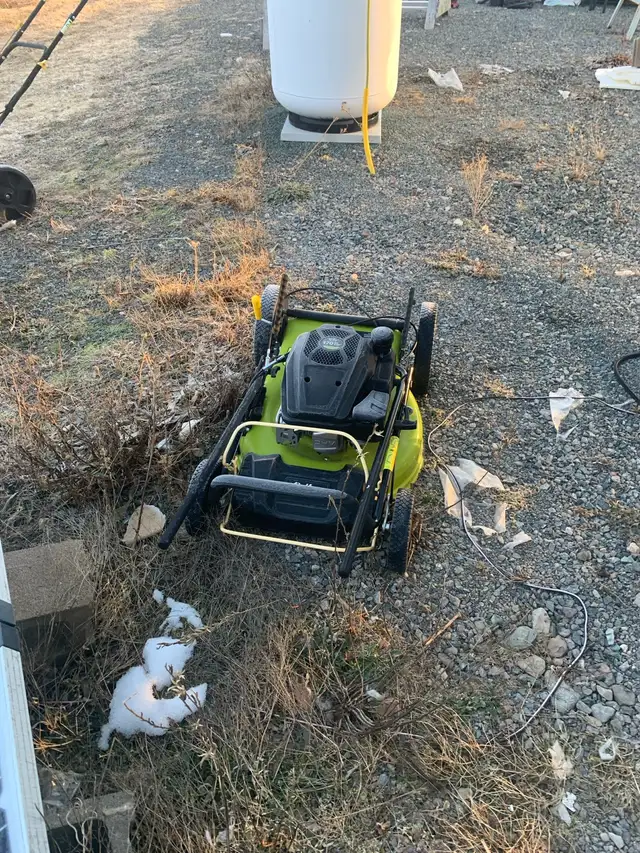 lawn mowing - Photo 2