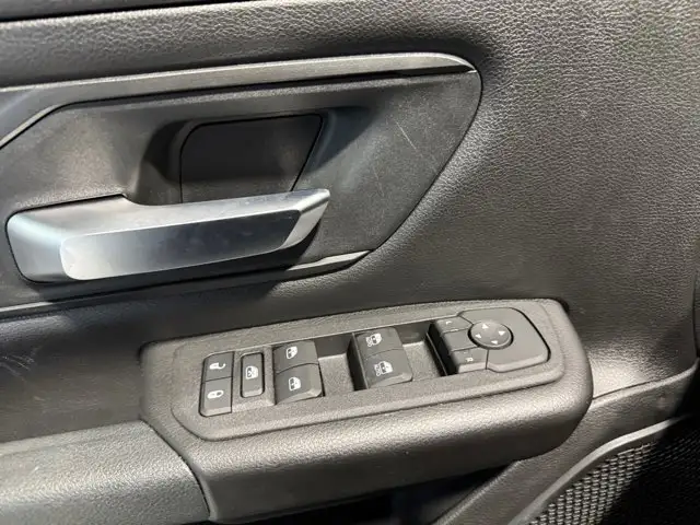 2026 Ram 1500 Express | Remote Start | 8.4 Inch Touchscreen - Photo 11