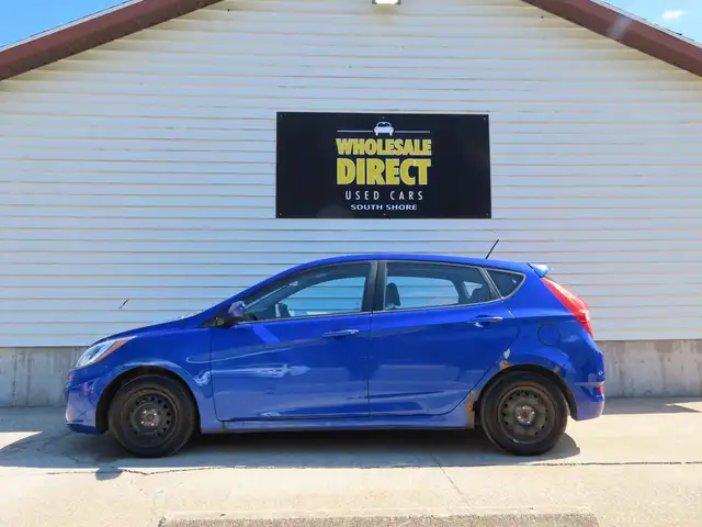 2012 Hyundai Accent - Photo 3