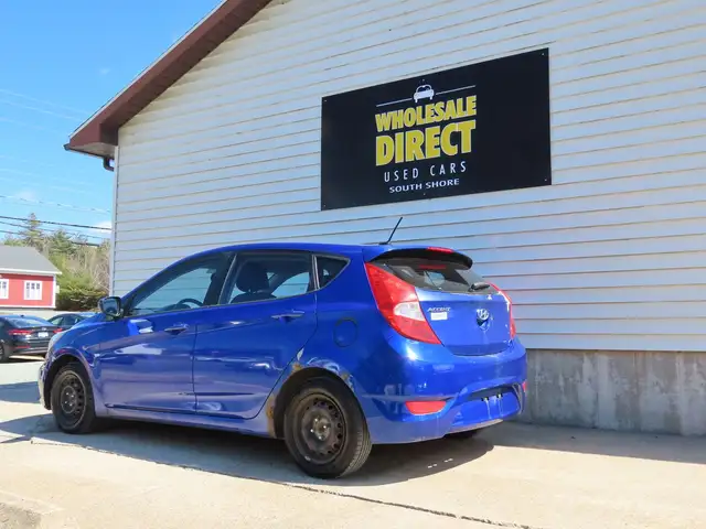 2012 Hyundai Accent - Photo 4