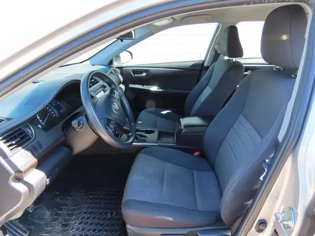 2015 Toyota Camry - Photo 7
