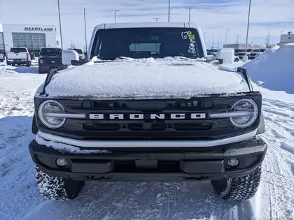 2026 Ford Bronco Outer Banks 4 Door 4x4 - Photo 2