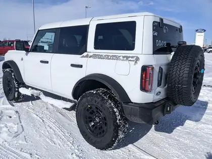 2026 Ford Bronco Outer Banks 4 Door 4x4 - Photo 6