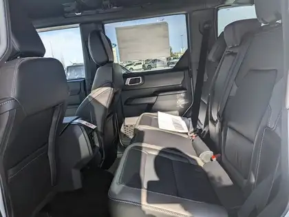 2026 Ford Bronco Outer Banks 4 Door 4x4 - Photo 9