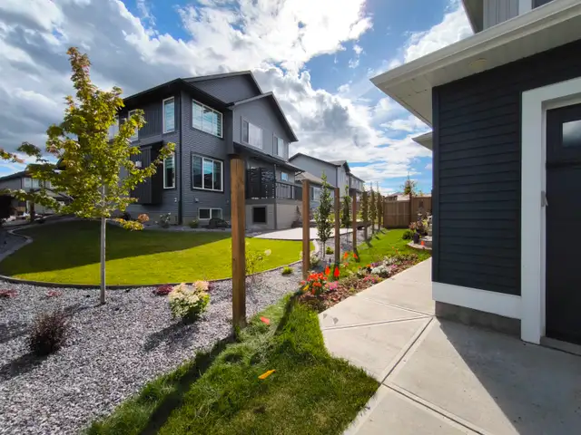 Foreman / Crew Leader - Fence Construction | Edmonton - Photo 3