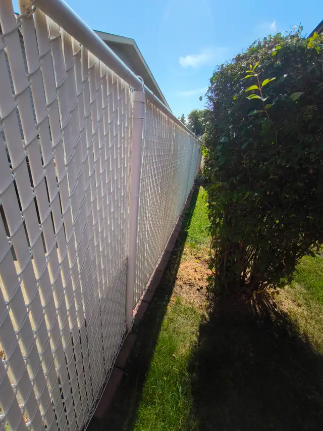 Foreman / Crew Leader - Fence Construction | Edmonton - Photo 4