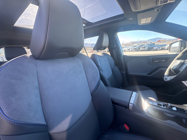 2026 Toyota RAV4 XSE TECHNOLOGY PACKAGE - Photo 11